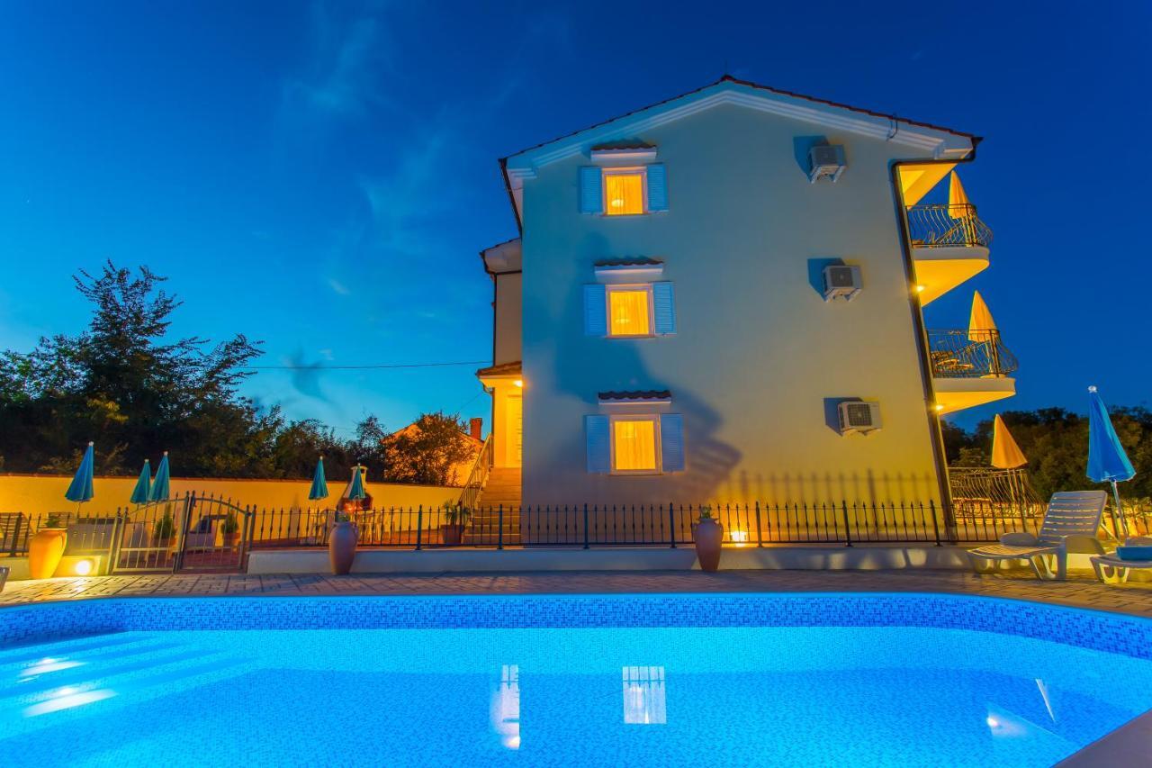 Luxury Palmer Residence Krk Dobrinj Exterior photo