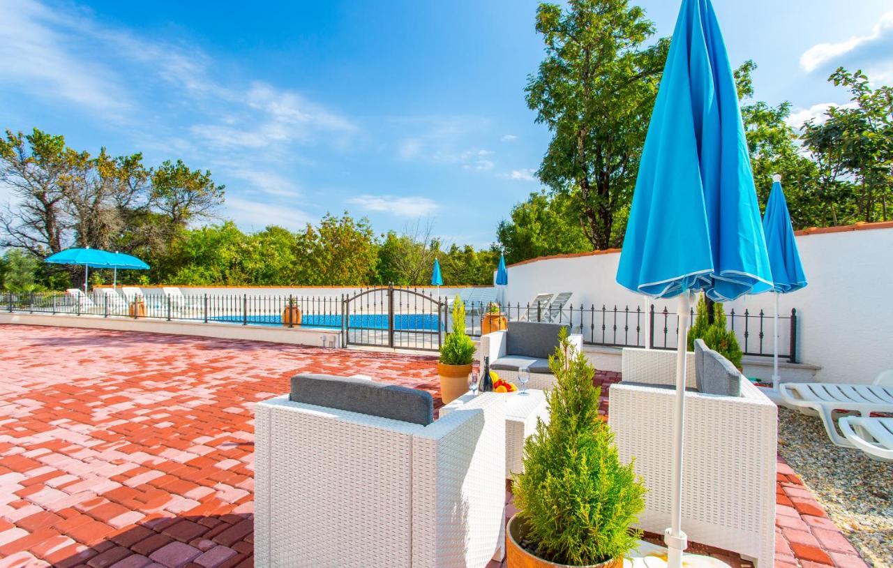 Luxury Palmer Residence Krk Dobrinj Exterior photo